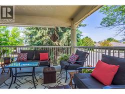 Great outdoor living space - 