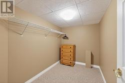 3rd bedroom HUGE walk in closet - 