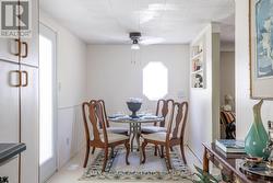Dining area - 