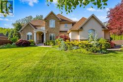 6775 DOMENIC CRESCENT Niagara Falls (Stamford), ON L2J 4L5
