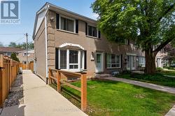 31 - 2700 BARTON STREET E  Hamilton, ON L8E 2J7