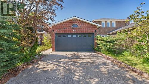48 GRAY CRESCENT  Richmond Hill, ON L4C 5V5