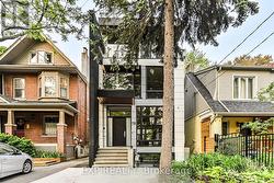 LOWER - 19 DEVON ROAD Toronto, ON M4E 2J7