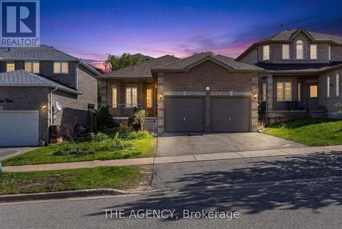 21 SILVER TRAIL  Barrie, ON L4N 2S2