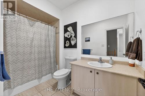21 Silver Trail, Barrie, ON - Indoor Photo Showing Bathroom