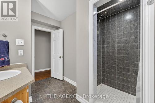 21 Silver Trail, Barrie, ON - Indoor Photo Showing Bathroom
