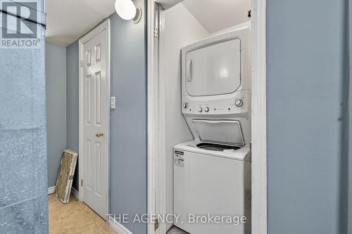 21 Silver Trail, Barrie, ON - Indoor Photo Showing Laundry Room