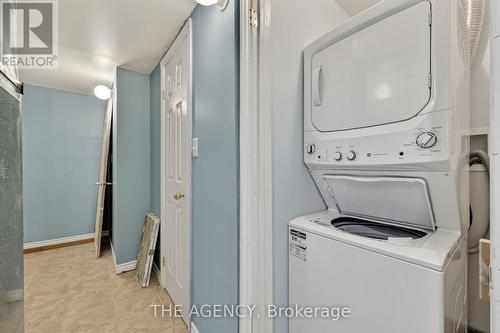21 Silver Trail, Barrie, ON - Indoor Photo Showing Laundry Room