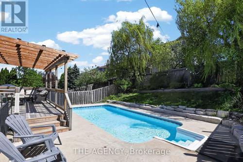 21 Silver Trail, Barrie, ON - Outdoor With In Ground Pool