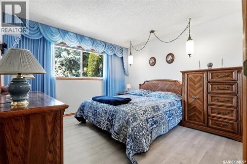 3355 Fairlight Drive, Saskatoon, SK - Indoor Photo Showing Bedroom