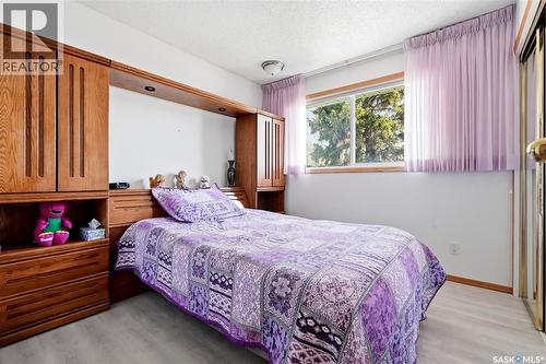 3355 Fairlight Drive, Saskatoon, SK - Indoor Photo Showing Bedroom