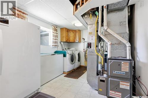 3355 Fairlight Drive, Saskatoon, SK - Indoor Photo Showing Laundry Room