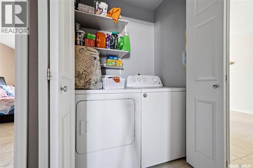6427 Rochdale Boulevard, Regina, SK - Indoor Photo Showing Laundry Room