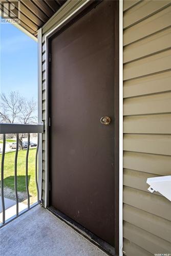 6427 Rochdale Boulevard, Regina, SK - Outdoor With Exterior