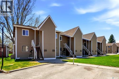 6427 Rochdale Boulevard, Regina, SK - Outdoor With Facade