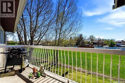 6427 Rochdale Boulevard, Regina, SK - Outdoor With Deck Patio Veranda
