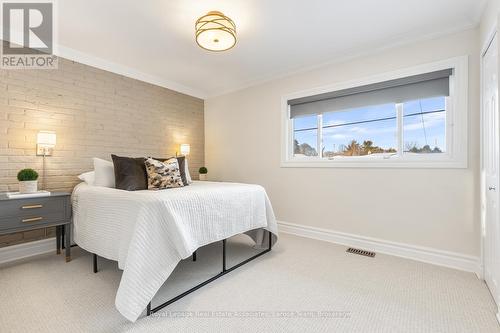 2176 Florian Road, Mississauga, ON - Indoor Photo Showing Bedroom