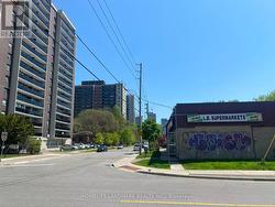 391 LUMSDEN AVENUE Toronto, ON M4C 2L6