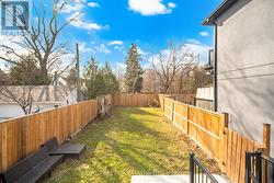195 DANFORTH ROAD Toronto, ON M1L 3X1