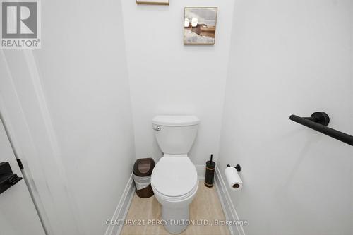 195 Danforth Road, Toronto, ON - Indoor Photo Showing Bathroom