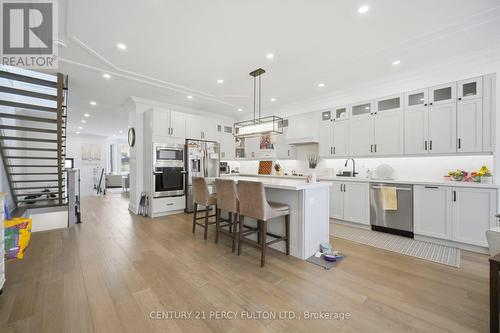 195 Danforth Road, Toronto, ON - Indoor Photo Showing Kitchen With Upgraded Kitchen