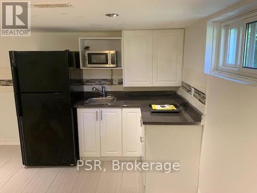 LOWER - 307 ANDERSON STREET , Whitby, Ontario L1N 3V7 4