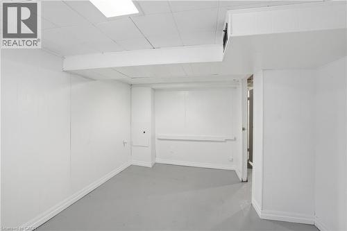 43 Cameron Avenue N, Hamilton, ON - Indoor Photo Showing Other Room