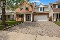 340 STONEWAY DRIVE Ottawa, ON K2G 6G8
