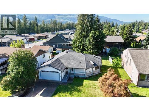 313 Hemlock Crescent N  Sicamous, BC V0E 2V1