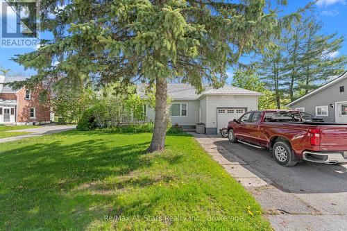 29 FRANCIS STREET E  Kawartha Lakes (Fenelon Falls), ON K0M 1N0