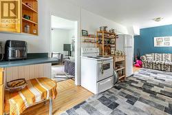 735 BETHUNE STREET - 