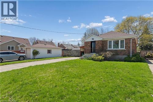 209 Bedford Road, Kitchener, ON - Outdoor