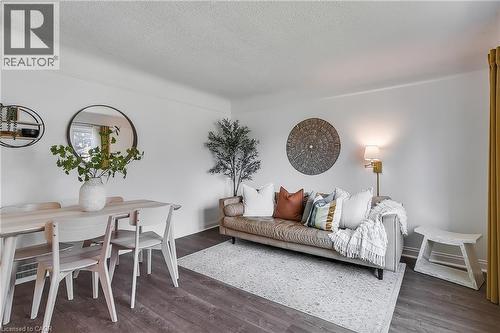 209 Bedford Road, Kitchener, ON - Indoor