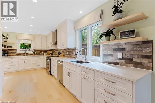 42 Handorf Drive, Cambridge, ON - Indoor Photo Showing Kitchen