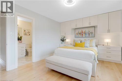 42 Handorf Drive, Cambridge, ON - Indoor Photo Showing Bedroom