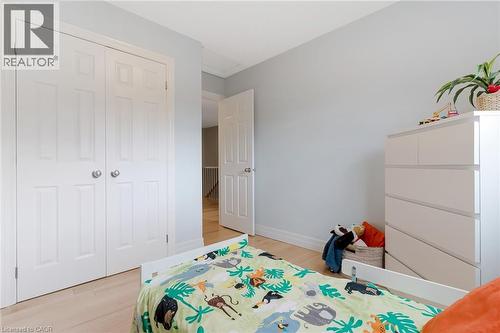 42 Handorf Drive, Cambridge, ON - Indoor Photo Showing Bedroom
