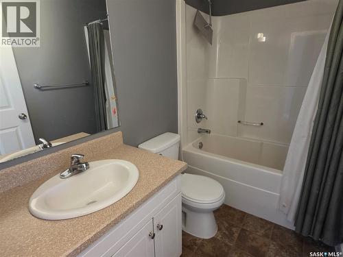 2195 Toronto Street, Regina, SK - Indoor Photo Showing Bathroom