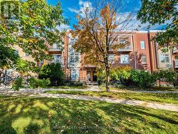 2386 MUNNS AVENUE E Oakville, ON L6H 6G9
