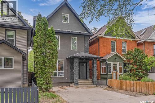 727 6th AVENUE N  Saskatoon, SK S7K 2S8