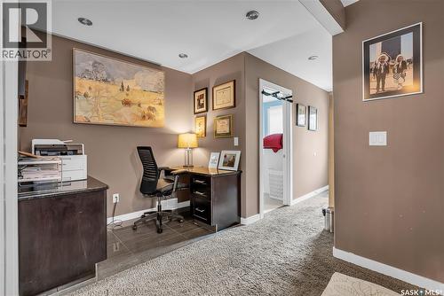 727 6Th Avenue N, Saskatoon, SK - Indoor Photo Showing Office