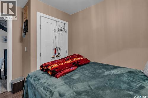 727 6Th Avenue N, Saskatoon, SK - Indoor Photo Showing Bedroom