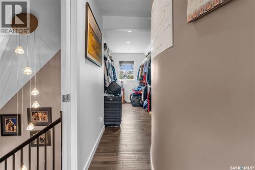 727 6Th Avenue N, Saskatoon, SK - Indoor Photo Showing Other Room