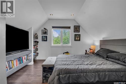 727 6Th Avenue N, Saskatoon, SK - Indoor Photo Showing Bedroom