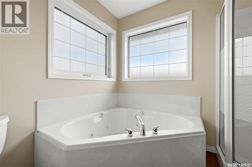 2534 Windsor Park Road, Regina, SK - Indoor Photo Showing Bathroom