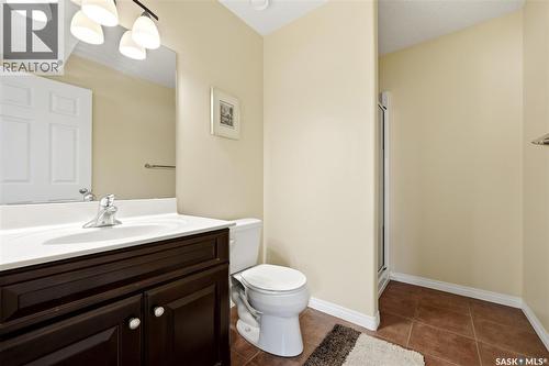 2534 Windsor Park Road, Regina, SK - Indoor Photo Showing Bathroom