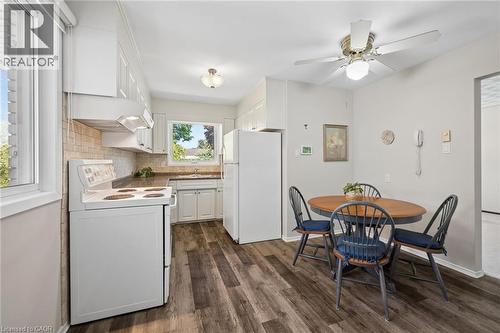 105 Silverspring Crescent, Kitchener, ON - Indoor Photo Showing Kitchen