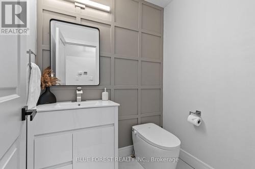 3293 Casson Way, London South (South W), ON - Indoor Photo Showing Bathroom