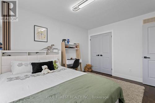 3293 Casson Way, London South (South W), ON - Indoor Photo Showing Bedroom