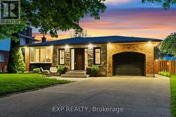 15 CHATHAM ROAD St. Catharines (Carlton/Bunting), ON L2M 4N7
