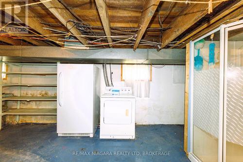 208 Hellems Avenue, Welland (Welland Downtown), ON - Indoor Photo Showing Basement